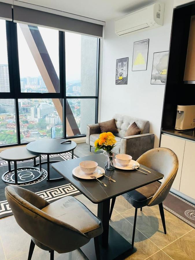 Scarletz Suites Klcc By Gc Luxury Suites Kuala Lumpur Bagian luar foto