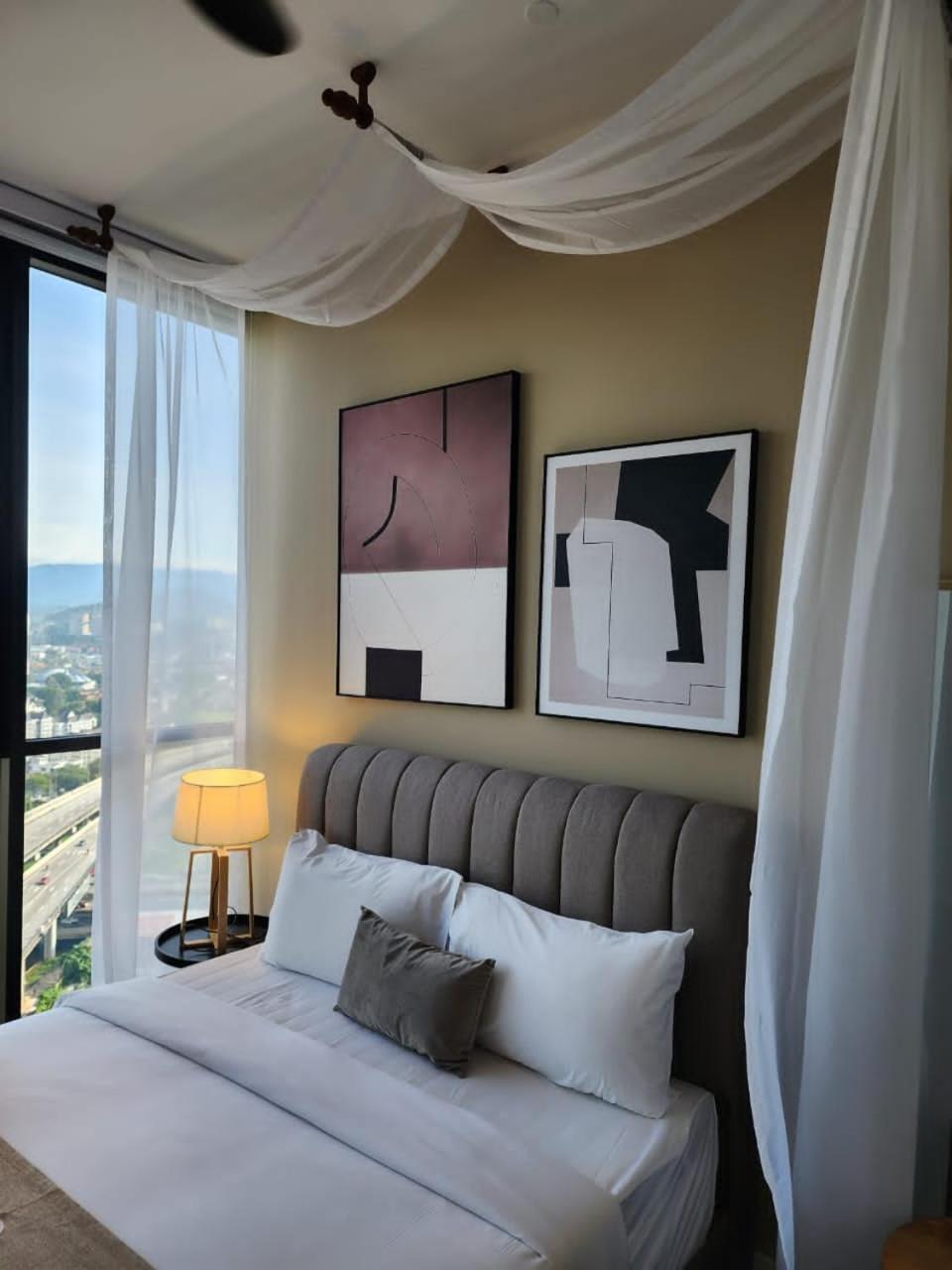 Scarletz Suites Klcc By Gc Luxury Suites Kuala Lumpur Bagian luar foto