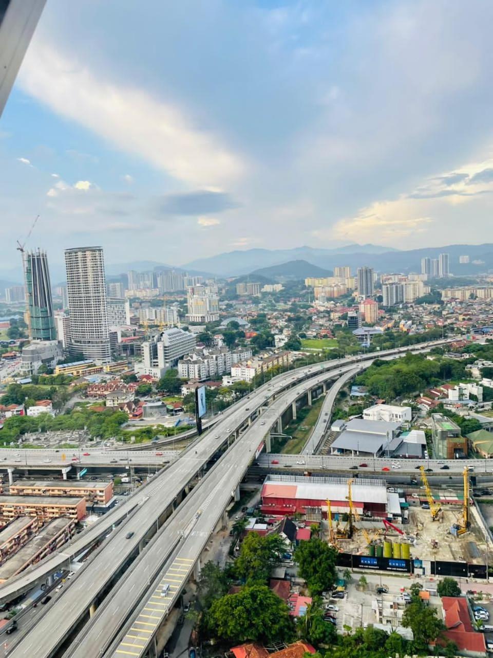 Scarletz Suites Klcc By Gc Luxury Suites Kuala Lumpur Bagian luar foto