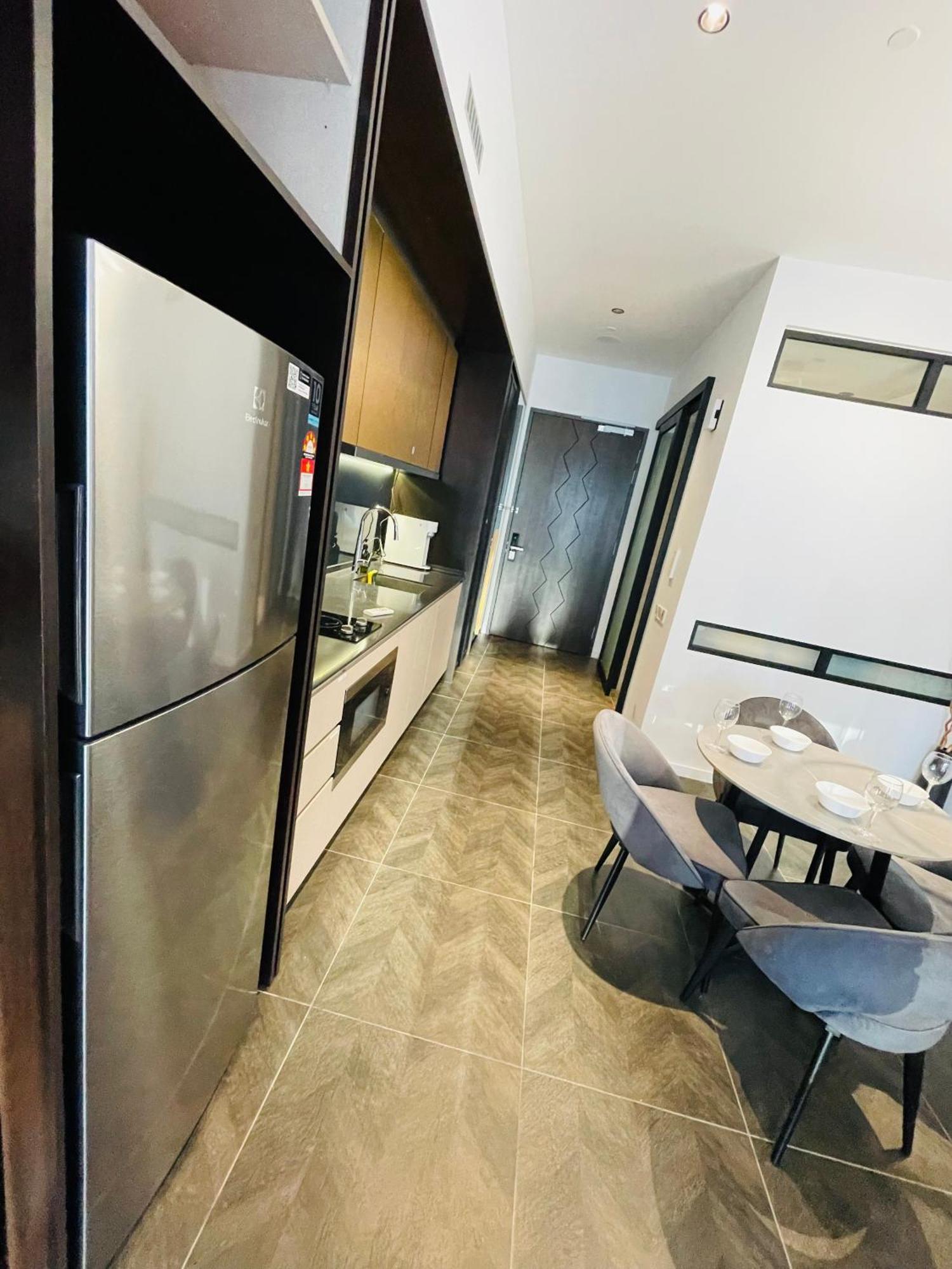 Scarletz Suites Klcc By Gc Luxury Suites Kuala Lumpur Bagian luar foto
